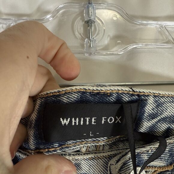 New White Fox Jean Shorts Women's Large Light Wash On A Mission Denim Shorts - Picture 4 of 11